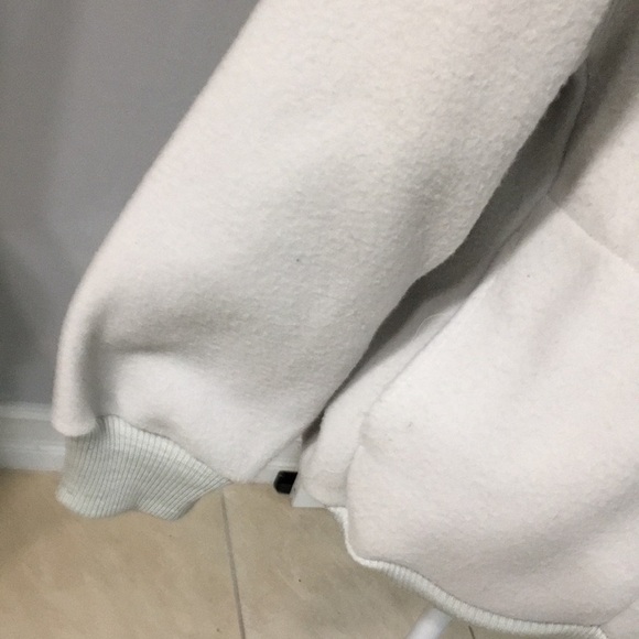 Chicory Gray fleece Sweatshirt. NWT Size Medium - Picture 4 of 7